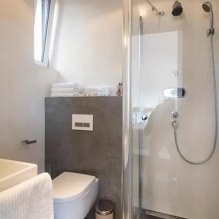 Miami Lovely Romantic Garden With Whirlpool Апартаменты Прага