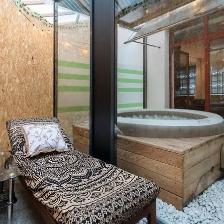 Miami Lovely Romantic Garden With Whirlpool アパート