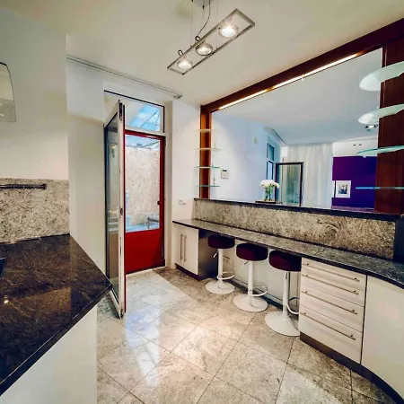 Miami Lovely Romantic Garden With Whirlpool Apartamento