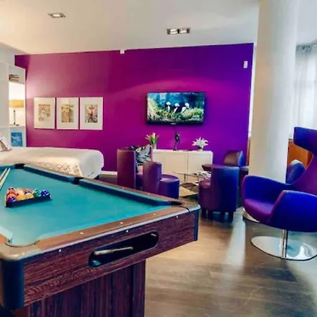 Miami Lovely Romantic Garden With Whirlpool