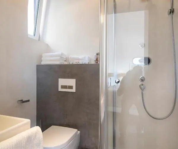 Miami Lovely Romantic Garden With Whirlpool Apartmán Praha