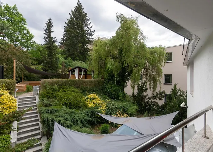 Miami Lovely Romantic Garden With Whirlpool *