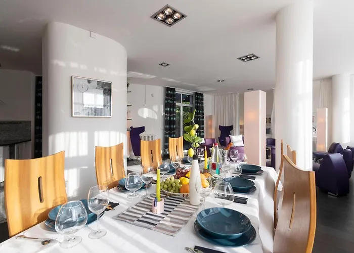 Miami Lovely Romantic Garden With Whirlpool * Praha