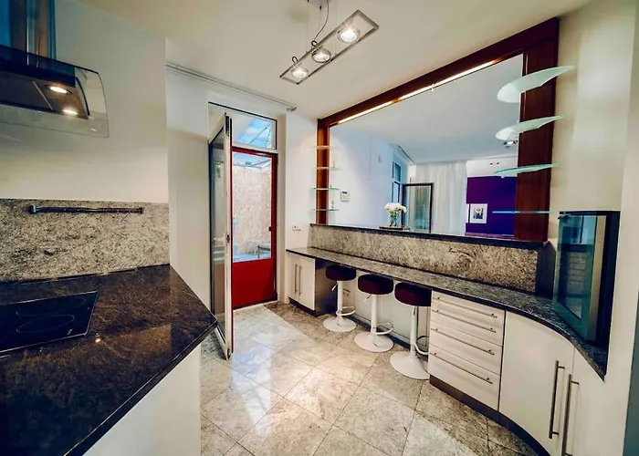 Miami Lovely Romantic Garden With Whirlpool Apartmán *