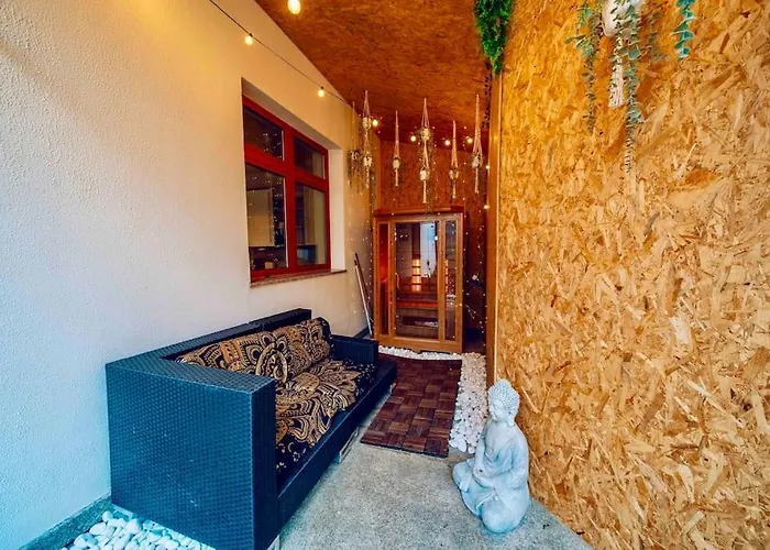 Apartmán Miami Lovely Romantic Garden With Whirlpool *
