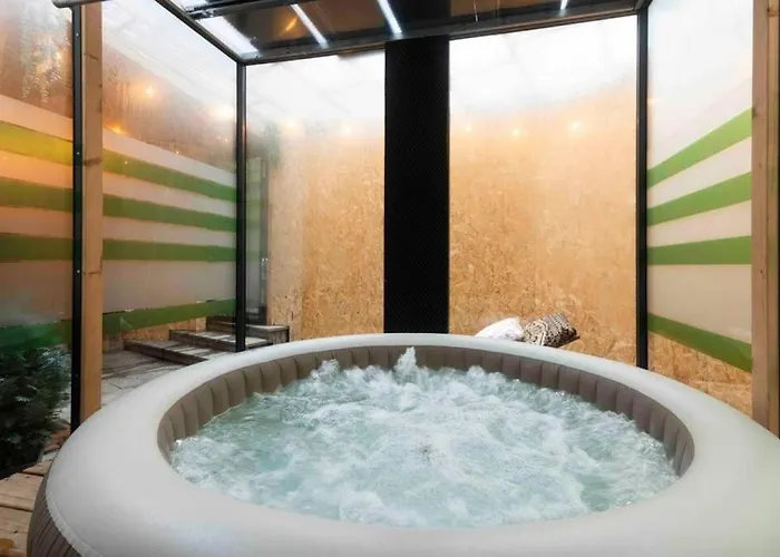 Miami Lovely Romantic Garden With Whirlpool Apartmán