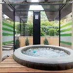 Miami Lovely Romantic Garden With Whirlpool Daire *