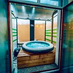 Miami Lovely Romantic Garden With Whirlpool * Prag