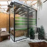 Miami Lovely Romantic Garden With Whirlpool Daire